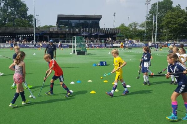 1e HockeyTrainersDag bij Pinoké: “Jeugd en de Toekomst” (nieuwe datum volgt binnenkort!)