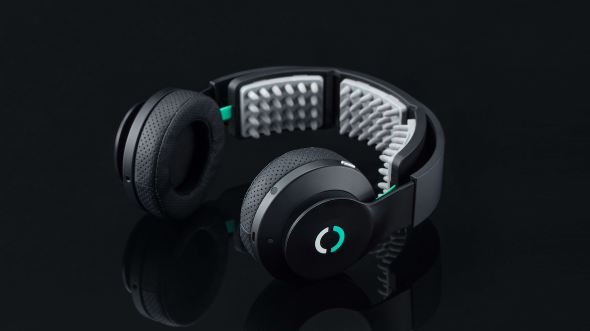 Hoofdtelefoon stimuleert beweging