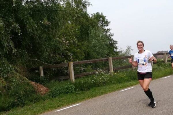 Anouk Witteveen scoort dik pr in Leiden Marathon